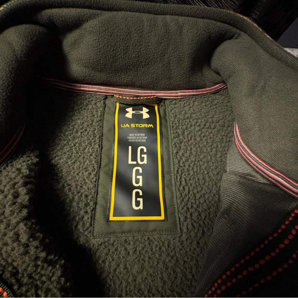 Women’s Under Armour Camo Coat, Size L - Picture 2 of 9